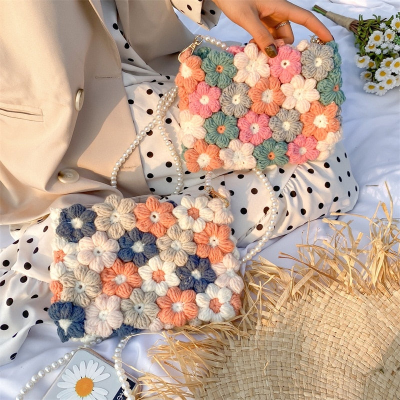 Hand woven woolen Crochet bag with puff flowers women 2020 new creative chrysanthemum messenger bag