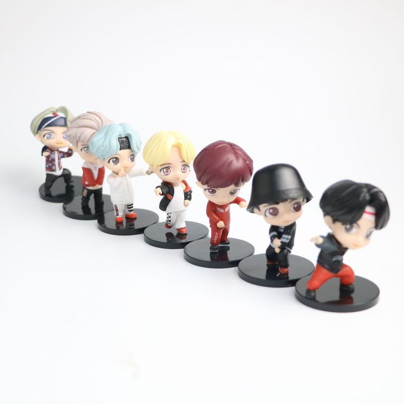 7PCS/set Bangtan Boys Groups Model Toys KPOP Star TOP Group A.R.M.Y PVC Keychain Action Figures Keyring Bt Kid